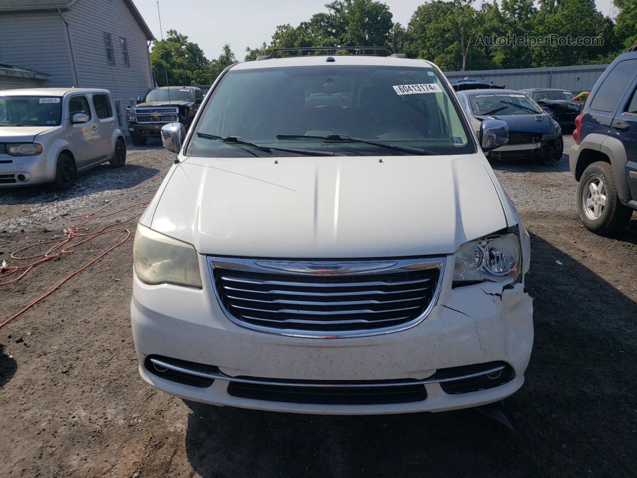 2011 Chrysler Town & Country Touring L White vin: 2A4RR8DG6BR712082