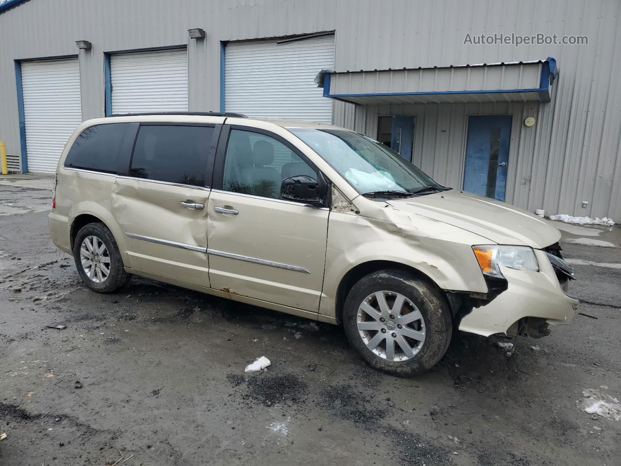 2011 Chrysler Town & Country Touring L Gold vin: 2A4RR8DG7BR656122