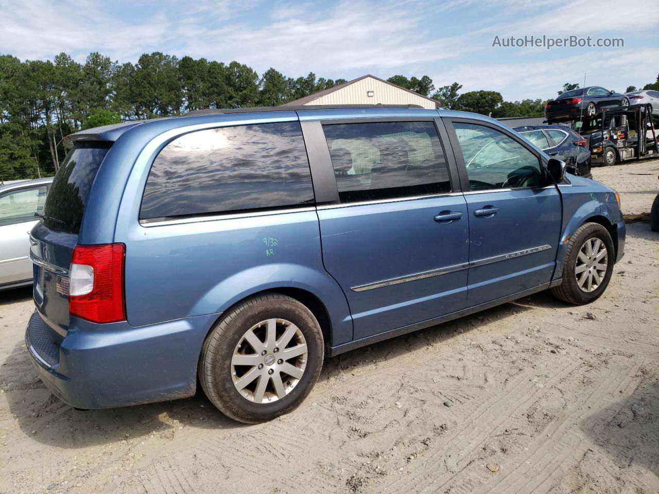 2011 Chrysler Town & Country Touring L Blue vin: 2A4RR8DG9BR784362