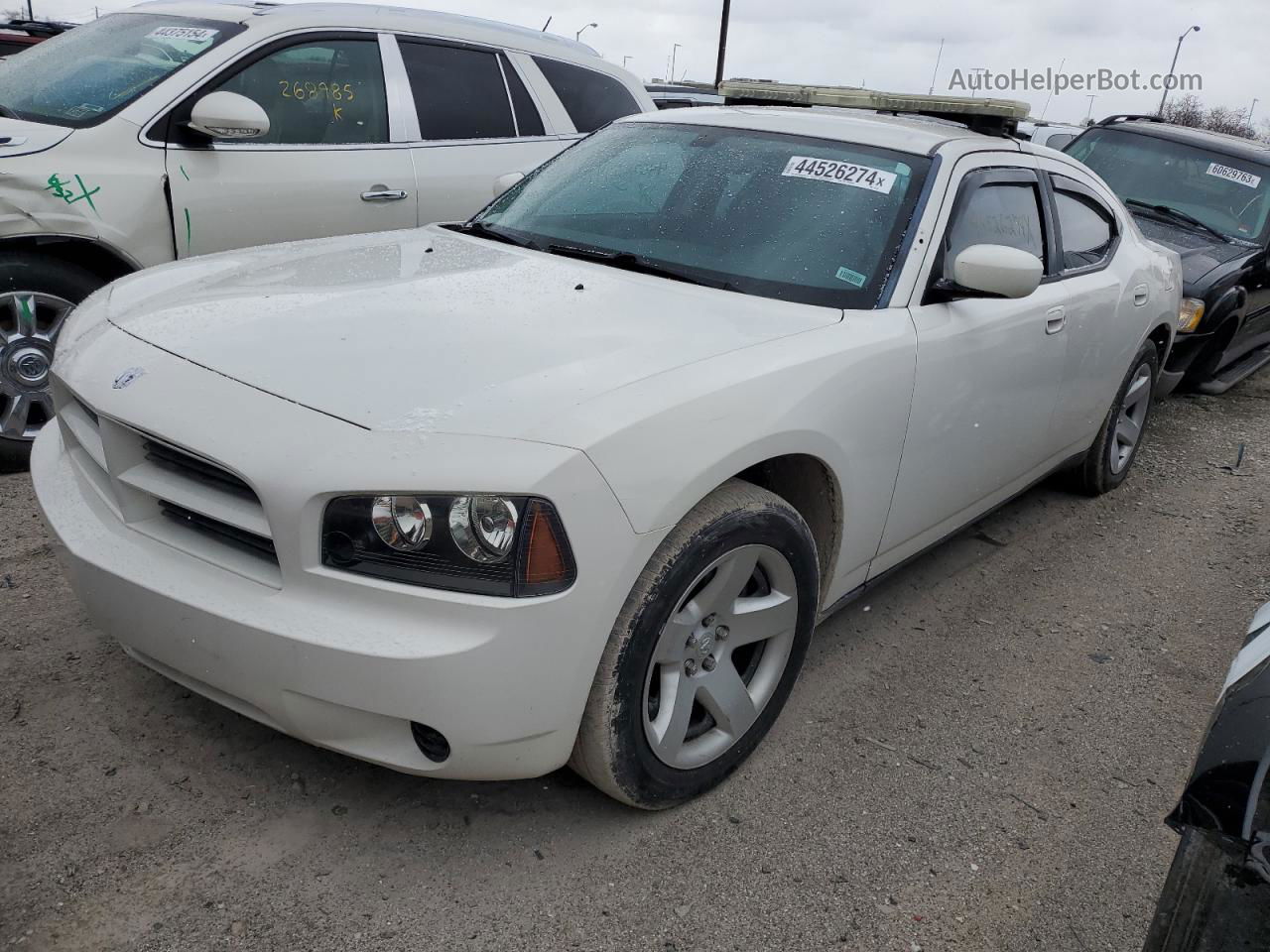 2010 Dodge Charger  White vin: 2B3AA4CT9AH161802