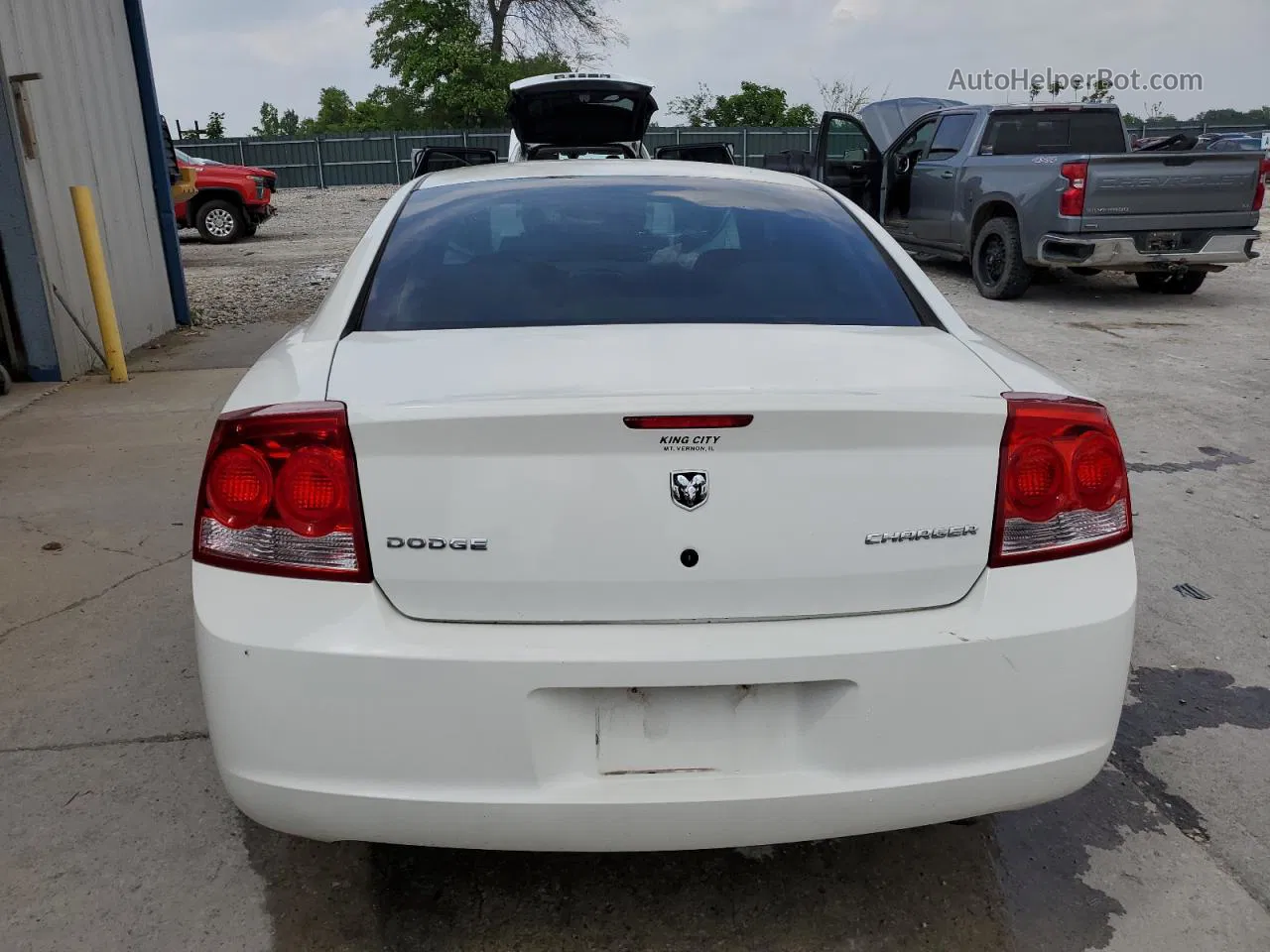 2010 Dodge Charger  White vin: 2B3CA4CD6AH138365