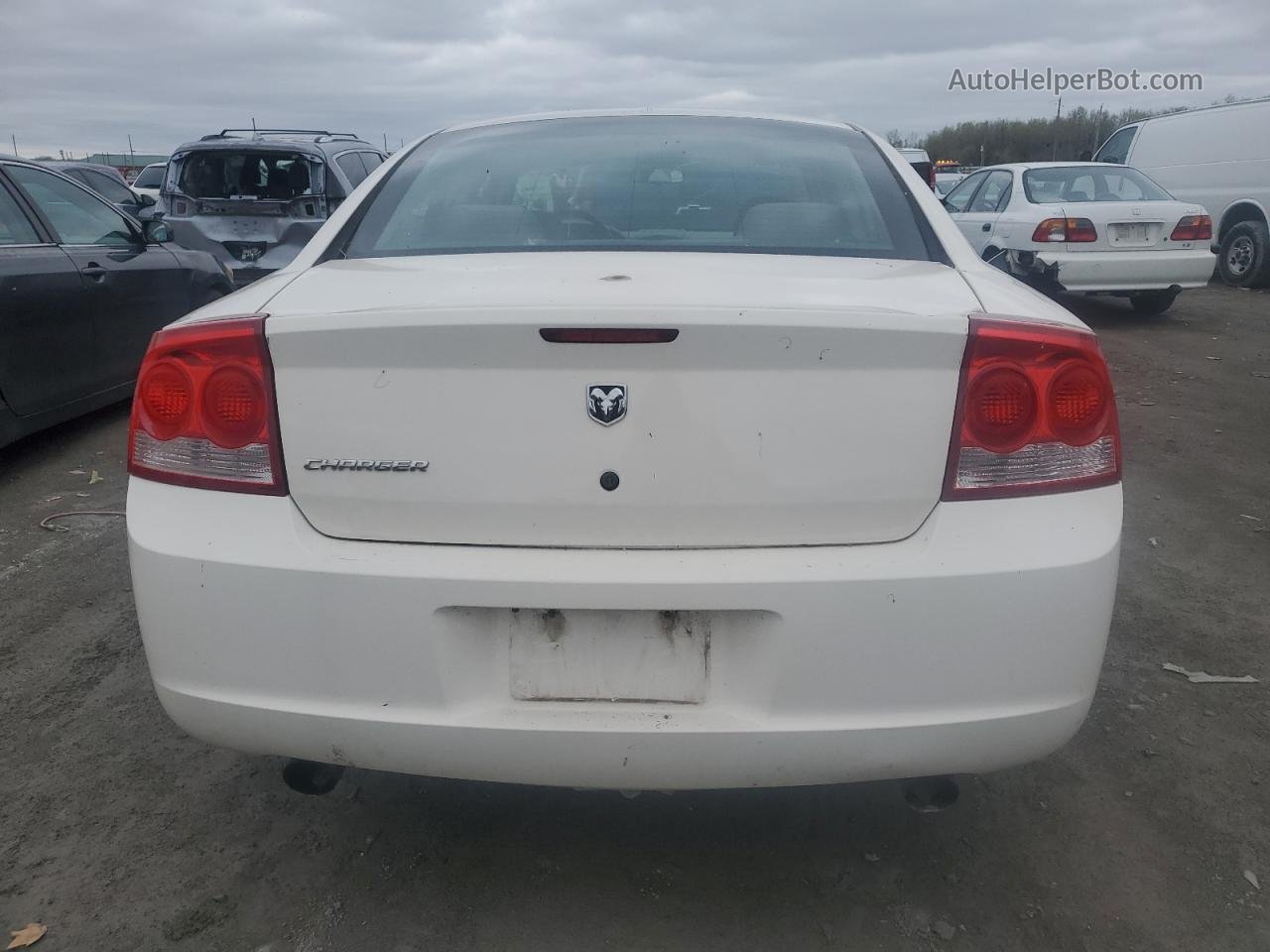 2010 Dodge Charger  White vin: 2B3CA4CT8AH183377