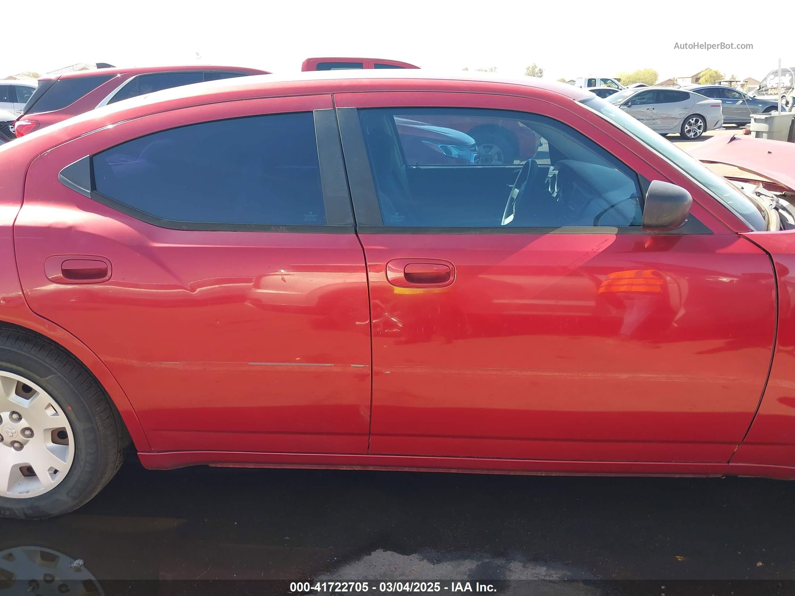 2006 Dodge Charger   Red vin: 2B3KA43R26H390404