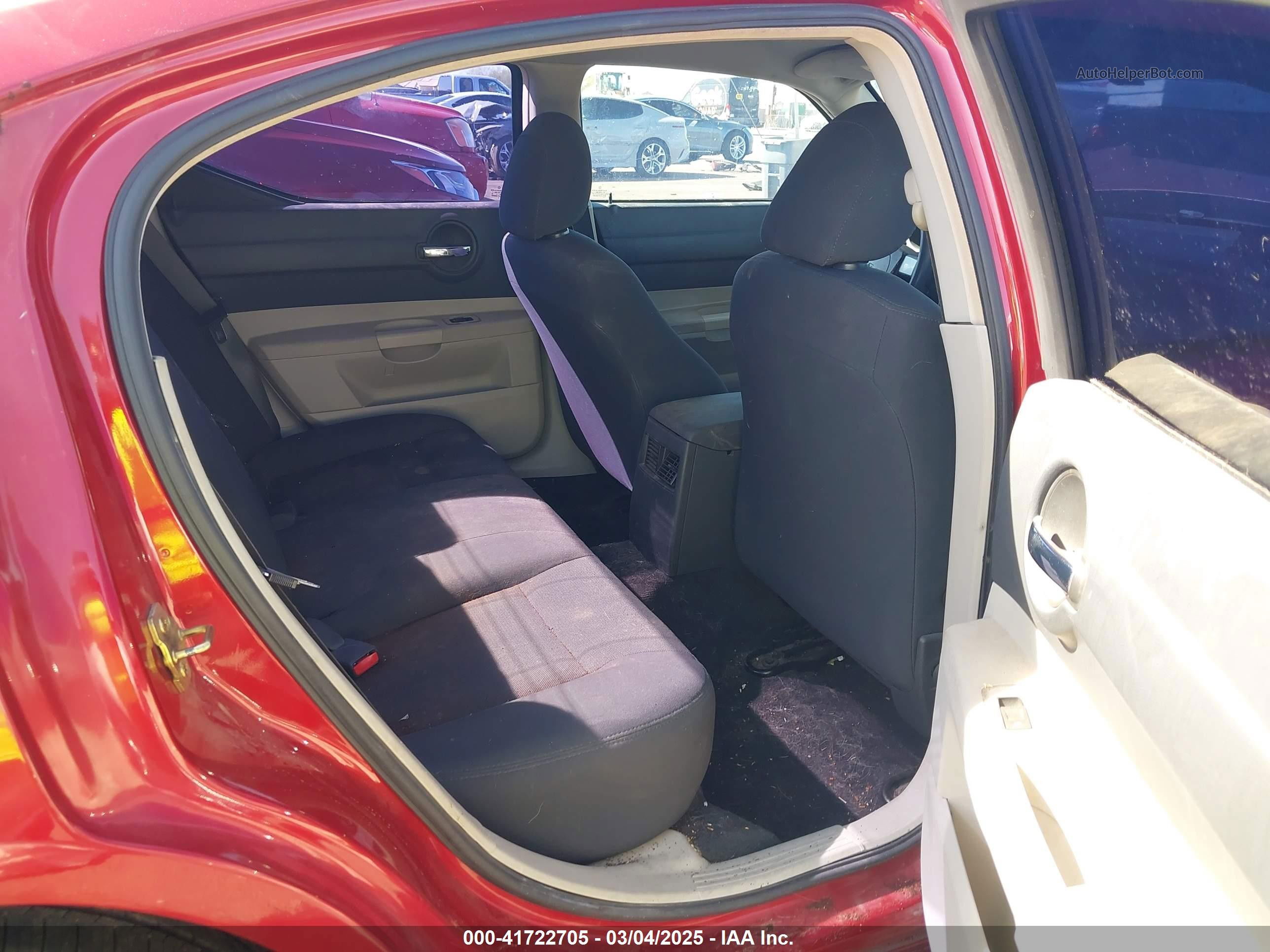 2006 Dodge Charger   Red vin: 2B3KA43R26H390404