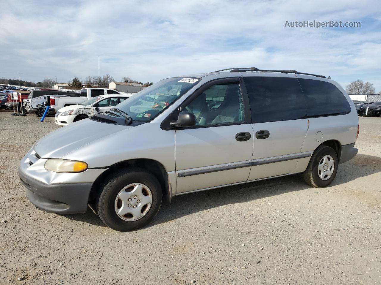 2000 Dodge Grand Caravan  Silver vin: 2B4GP2432YR588105