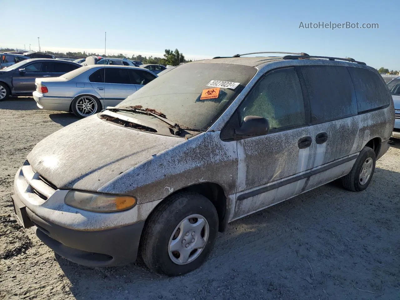 2000 Dodge Grand Caravan  White vin: 2B4GP24R6YR535251