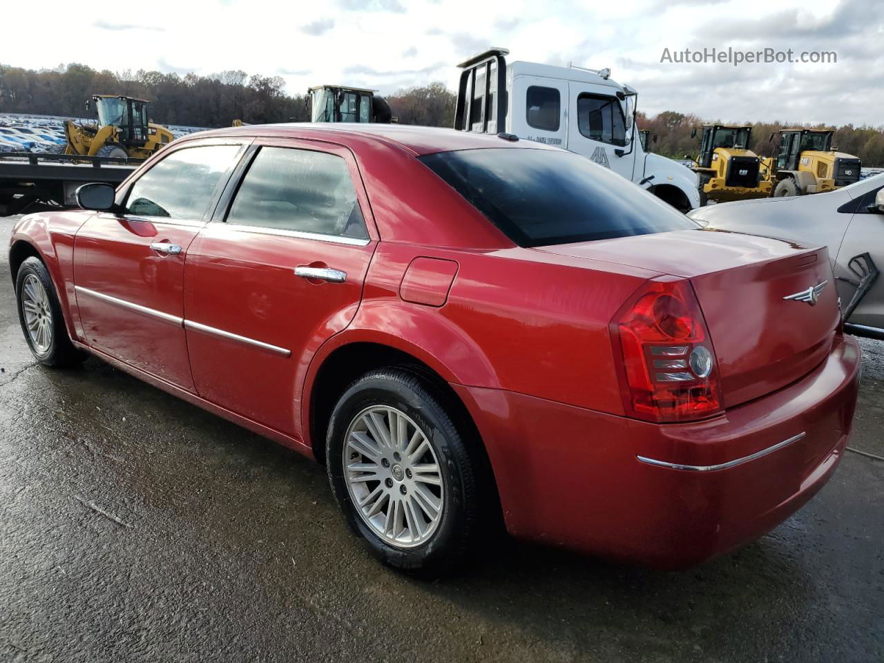 2010 Chrysler 300 Touring Red vin: 2C3CA1CV6AH273291