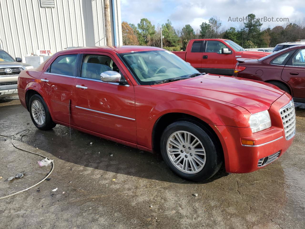 2010 Chrysler 300 Touring Red vin: 2C3CA1CV6AH273291