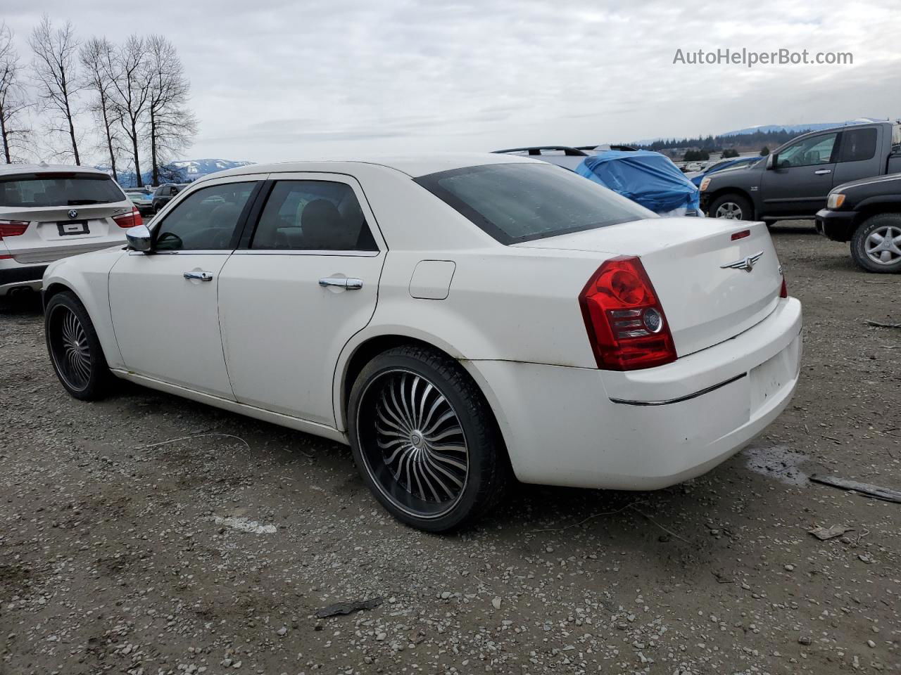 2010 Chrysler 300 Touring White vin: 2C3CA4CD3AH101132