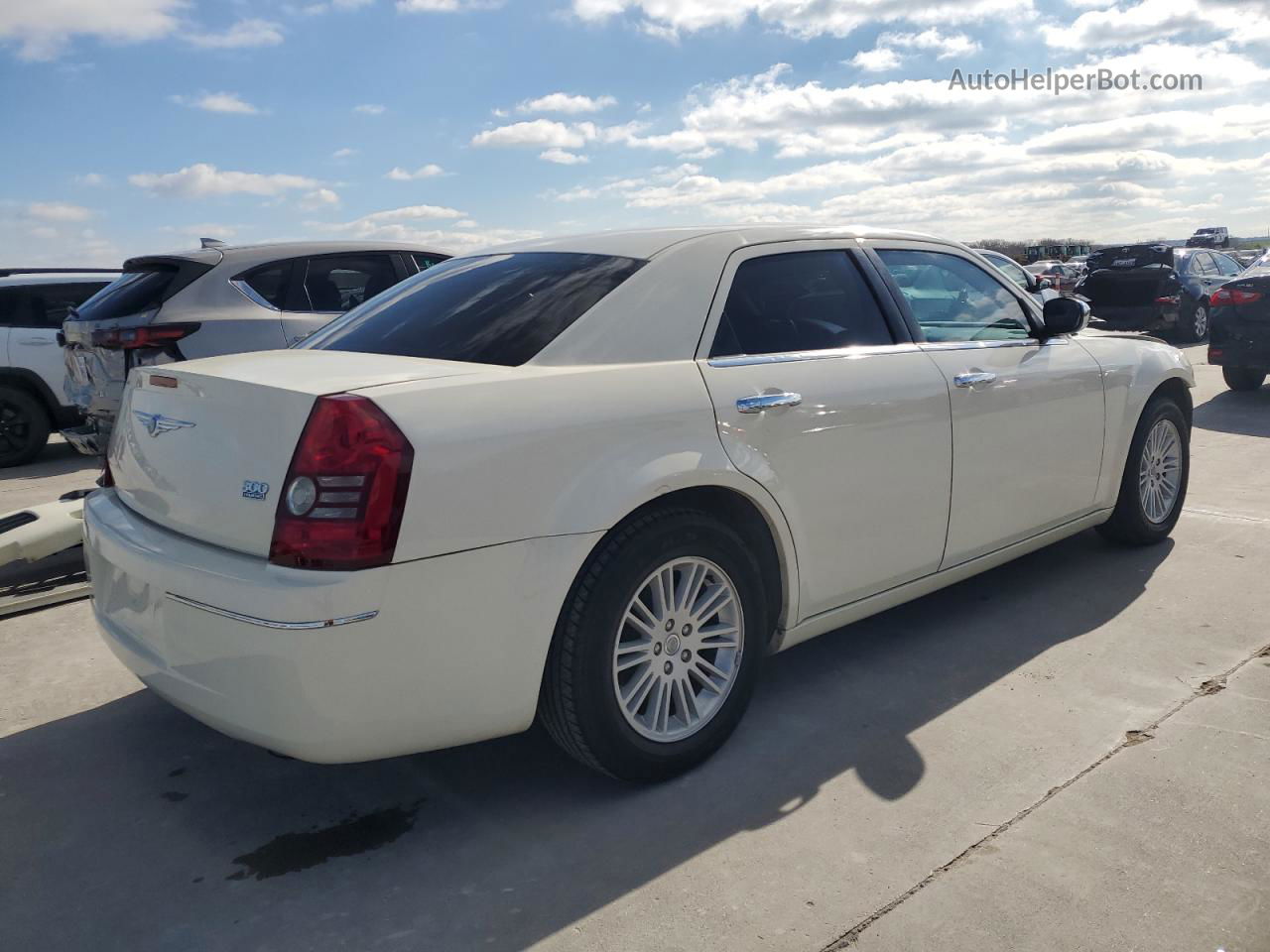 2010 Chrysler 300 Touring White vin: 2C3CA4CD6AH149904