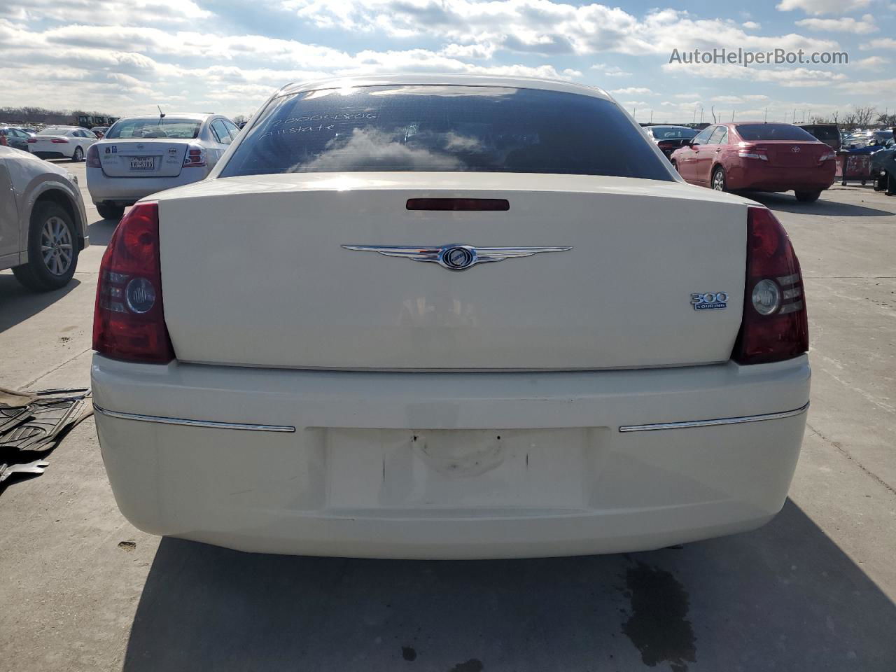 2010 Chrysler 300 Touring White vin: 2C3CA4CD6AH149904