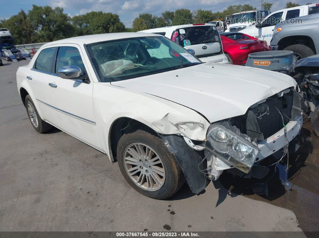 2010 Chrysler 300 Touring Белый vin: 2C3CA5CV0AH203941