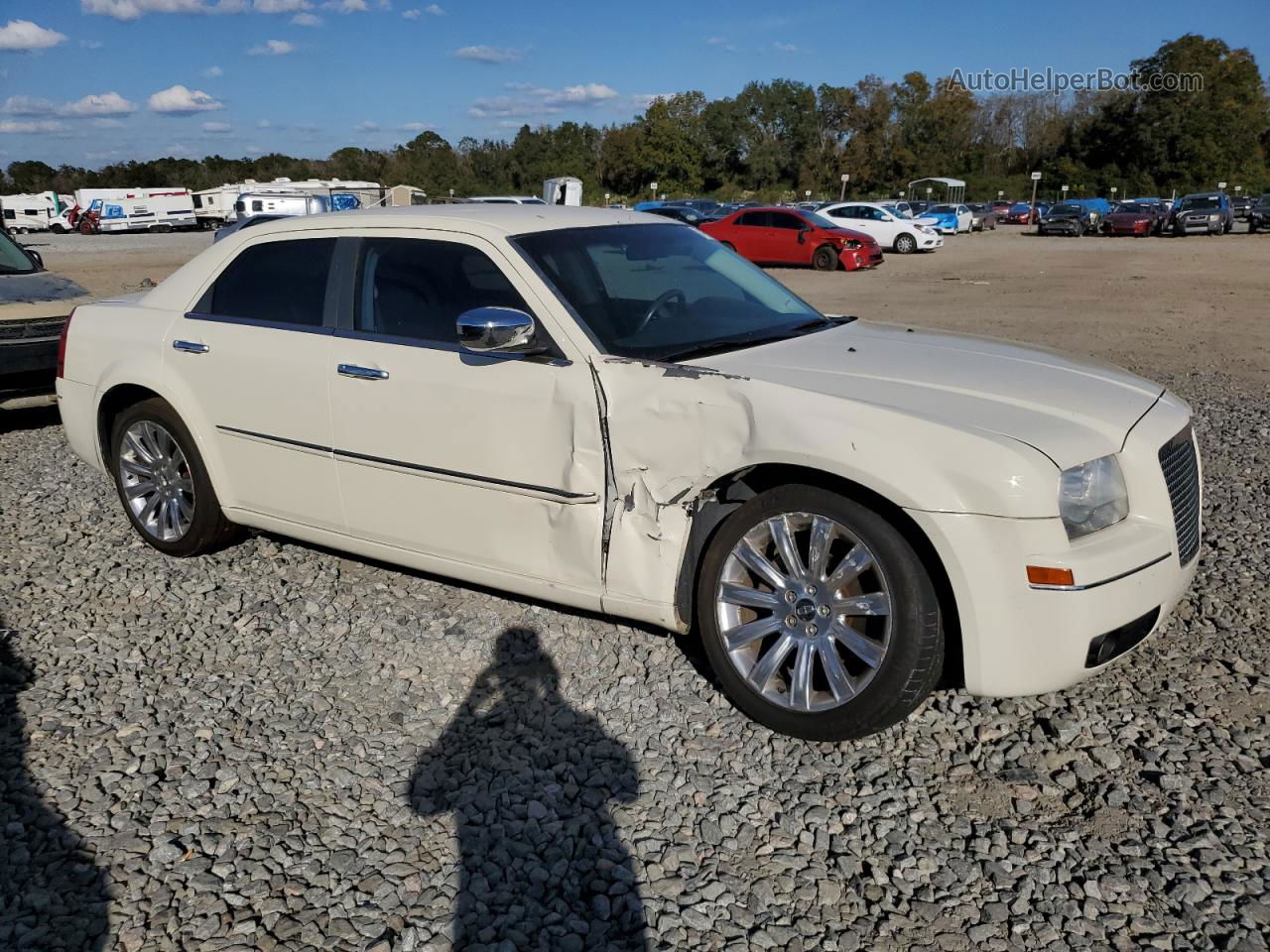 2010 Chrysler 300 Touring Cream vin: 2C3CA5CV1AH164311