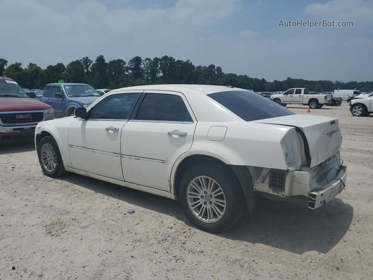 2010 Chrysler 300 Touring White vin: 2C3CA5CV1AH191685