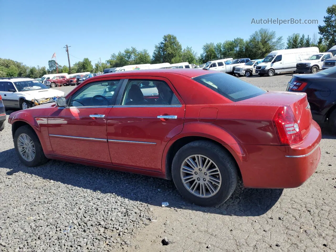 2010 Chrysler 300 Touring Красный vin: 2C3CA5CV1AH251528