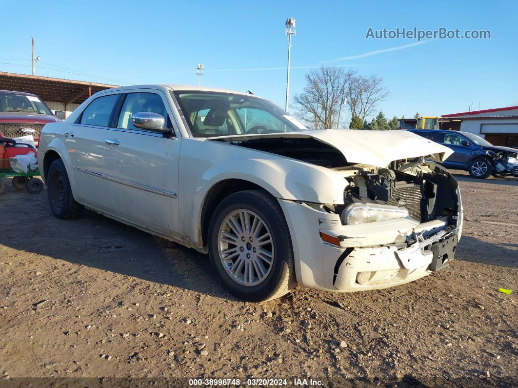 2010 Chrysler 300 Touring/signature Series/executive Series White vin: 2C3CA5CV1AH325286