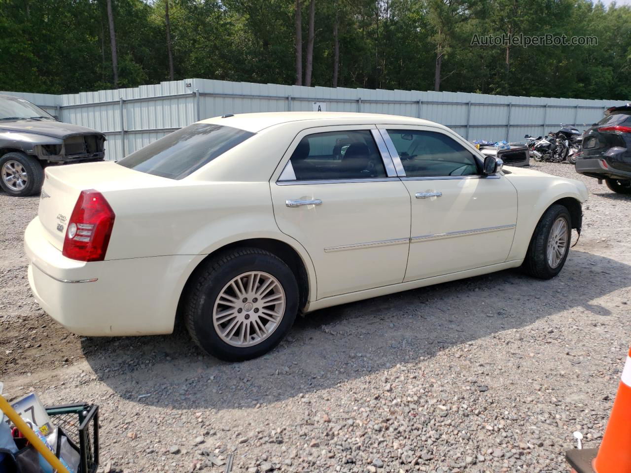 2010 Chrysler 300 Touring Beige vin: 2C3CA5CV1AH326616