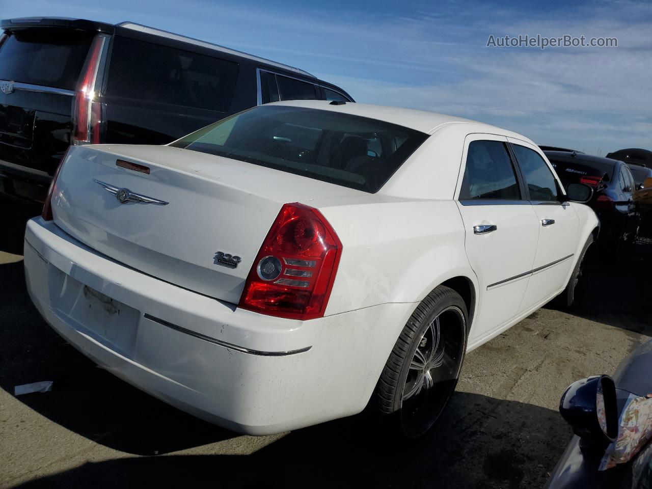 2010 Chrysler 300 Touring White vin: 2C3CA5CV3AH284207