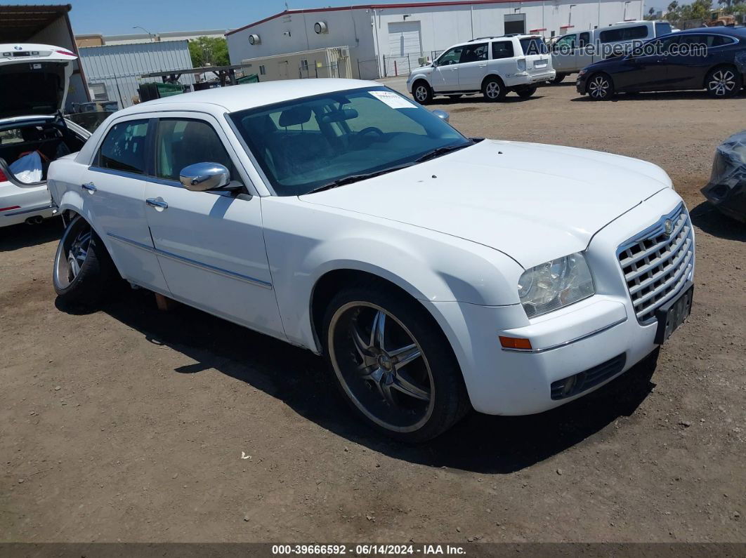 2010 Chrysler 300 Touring/signature Series/executive Series White vin: 2C3CA5CV3AH307159