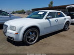 2010 Chrysler 300 Touring/signature Series/executive Series White vin: 2C3CA5CV3AH307159