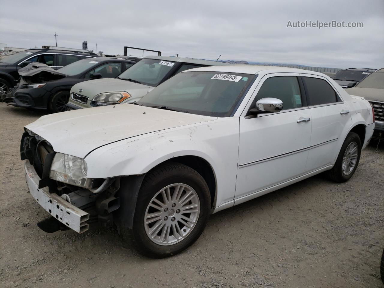 2010 Chrysler 300 Touring White vin: 2C3CA5CV5AH276237