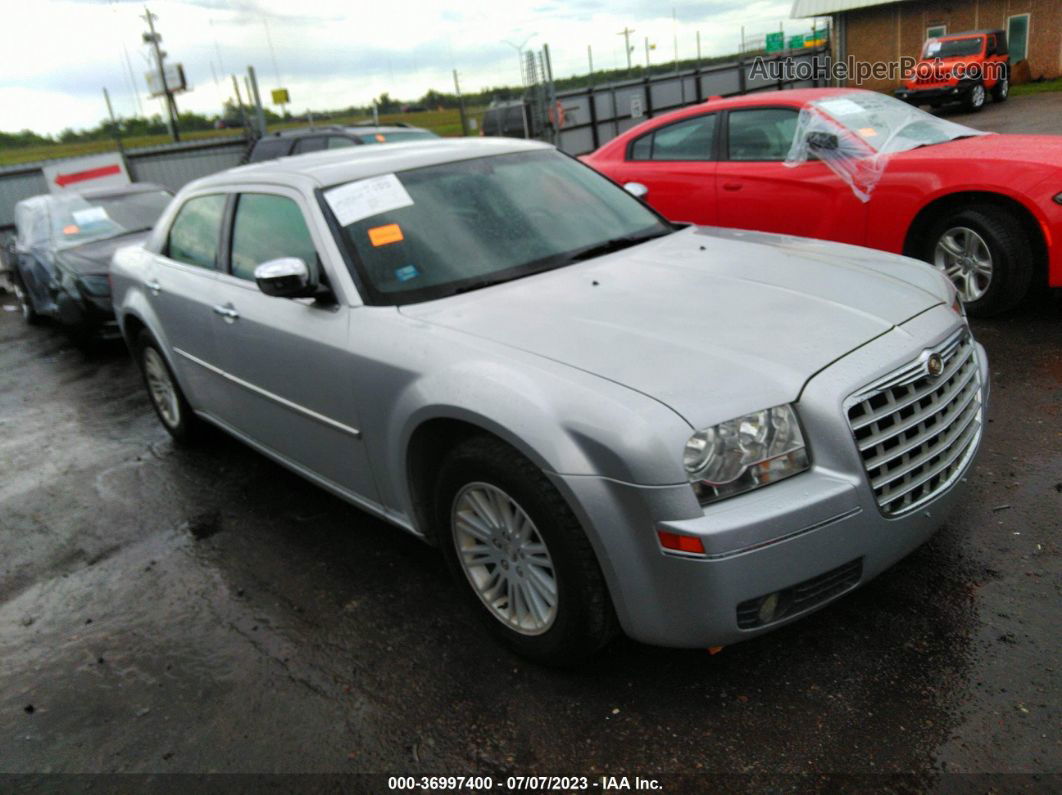 2010 Chrysler 300 Touring Серебряный vin: 2C3CA5CV6AH293970