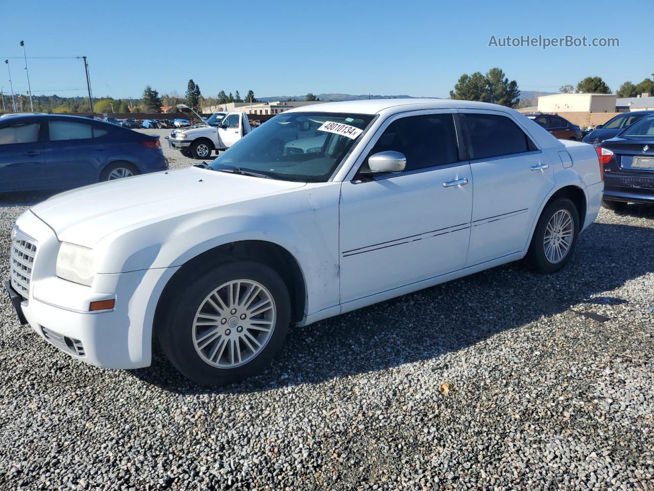 2010 Chrysler 300 Touring White vin: 2C3CA5CV6AH297520