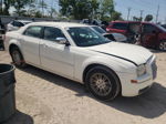 2010 Chrysler 300 Touring Белый vin: 2C3CA5CV8AH211916