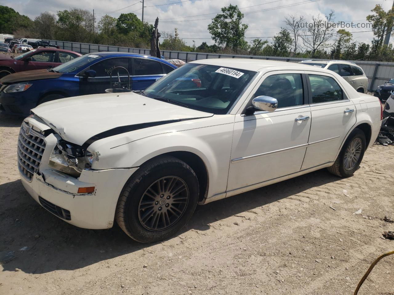 2010 Chrysler 300 Touring Белый vin: 2C3CA5CV8AH211916