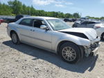 2010 Chrysler 300 Touring Серебряный vin: 2C3CA5CV9AH315444