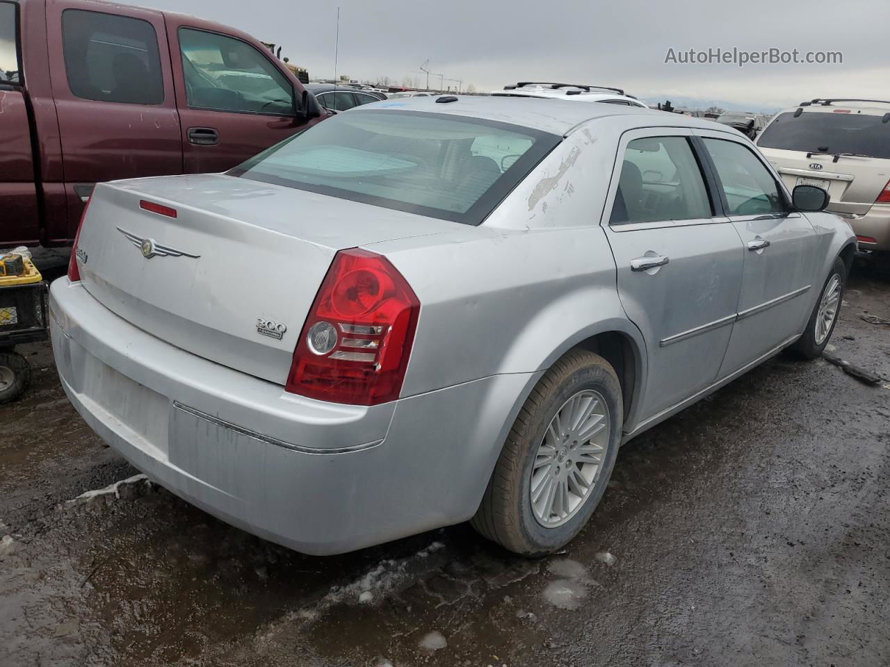 2010 Chrysler 300 Touring Silver vin: 2C3CA5CV9AH327304