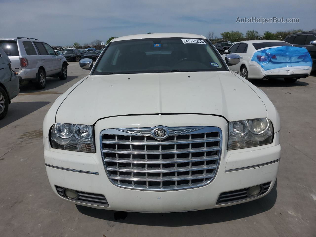 2010 Chrysler 300 Touring Кремовый vin: 2C3CA5CVXAH218138