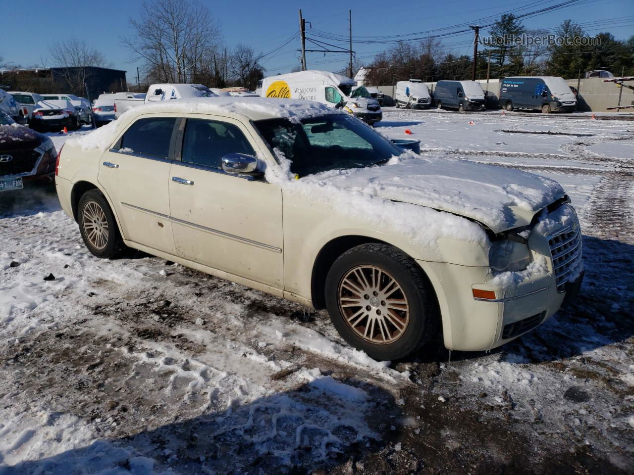 2010 Chrysler 300 Touring Cream vin: 2C3CA5CVXAH327814