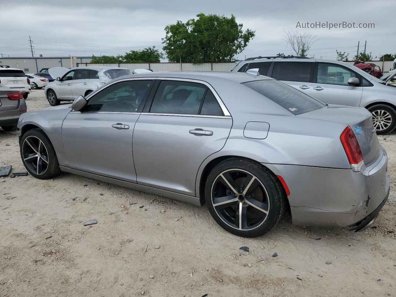 2016 Chrysler 300 Limited Silver vin: 2C3CCAAG0GH164266