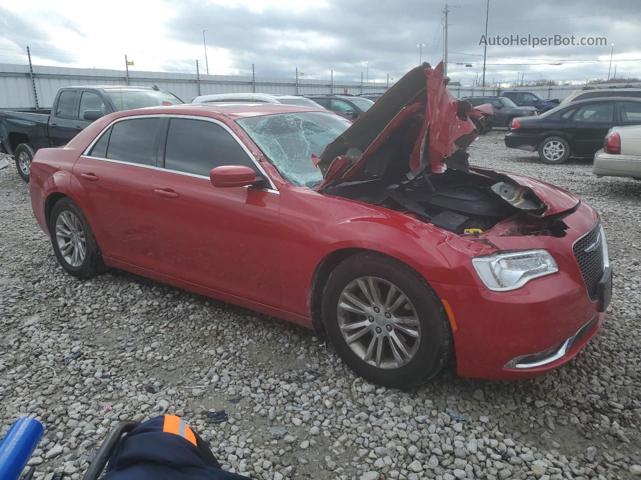 2017 Chrysler 300 Limited Red vin: 2C3CCAAG0HH619120