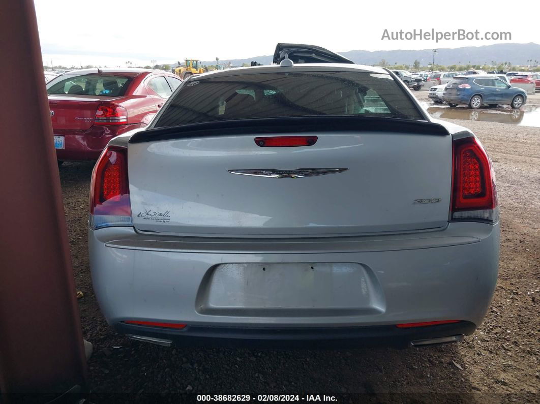 2019 Chrysler 300 Touring Серебряный vin: 2C3CCAAG0KH590516