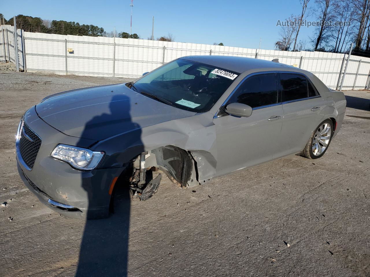 2019 Chrysler 300 Touring Gray vin: 2C3CCAAG0KH663089