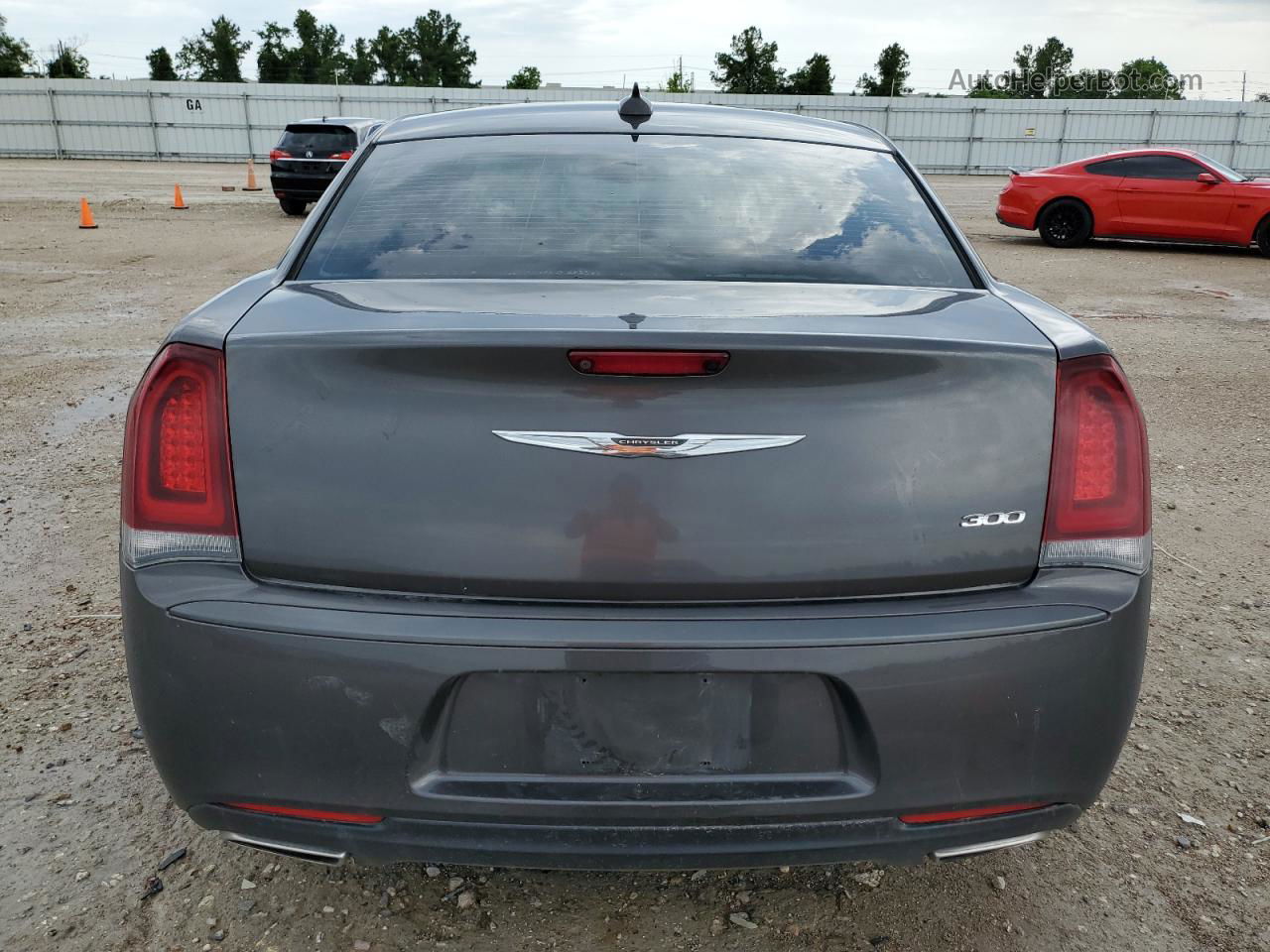2019 Chrysler 300 Touring Gray vin: 2C3CCAAG0KH727129