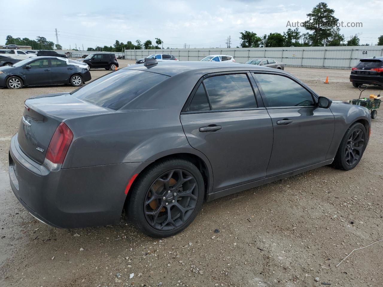 2019 Chrysler 300 Touring Gray vin: 2C3CCAAG0KH727129