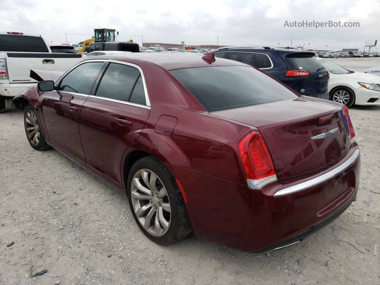 2017 Chrysler 300 Limited Red vin: 2C3CCAAG1HH577542