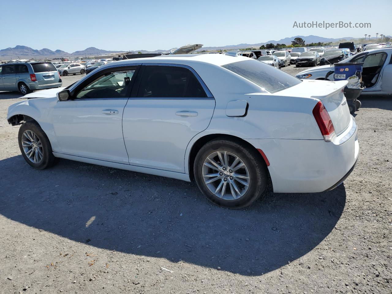 2017 Chrysler 300 Limited White vin: 2C3CCAAG1HH609986