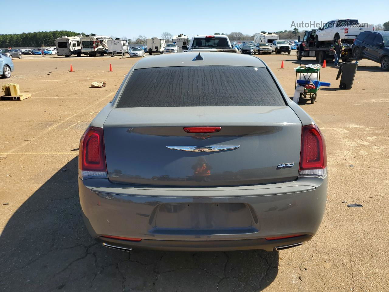 2019 Chrysler 300 Touring Gray vin: 2C3CCAAG2KH610376