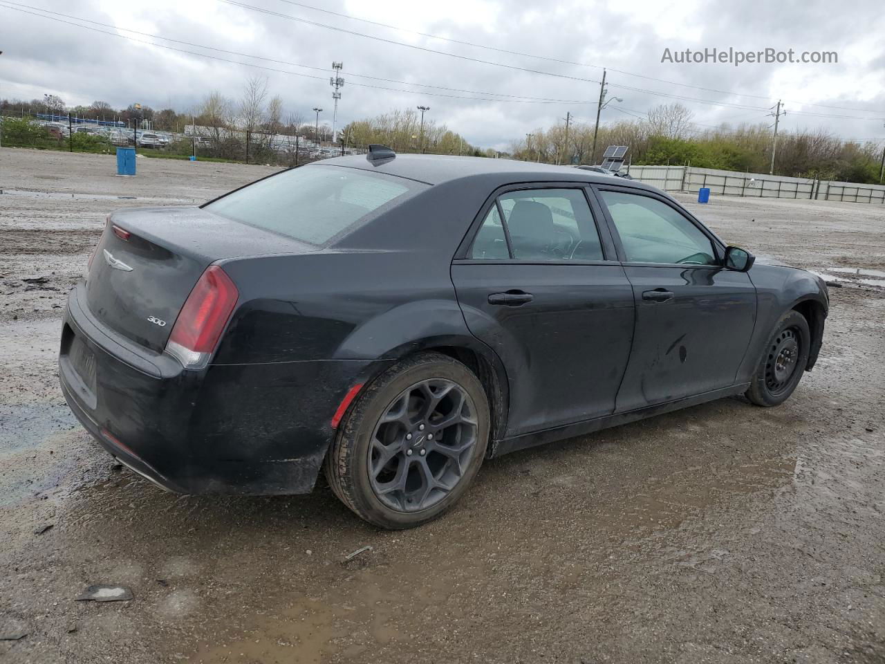 2019 Chrysler 300 Touring Black vin: 2C3CCAAG2KH760939
