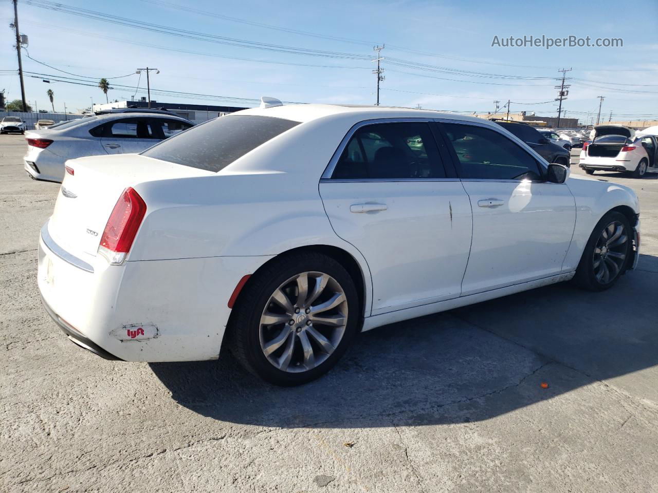 2016 Chrysler 300 Limited White vin: 2C3CCAAG3GH343756