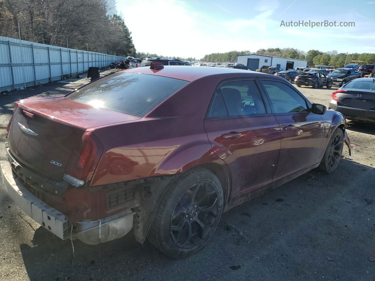 2019 Chrysler 300 Touring Красный vin: 2C3CCAAG3KH582507