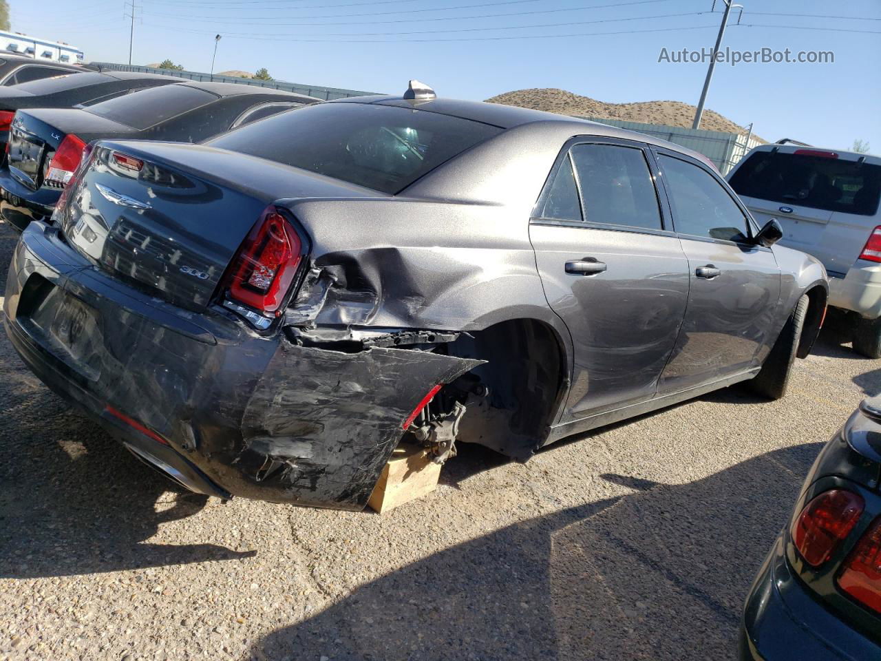 2019 Chrysler 300 Touring Серый vin: 2C3CCAAG3KH746001