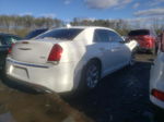 2016 Chrysler 300 Limited White vin: 2C3CCAAG4GH135661