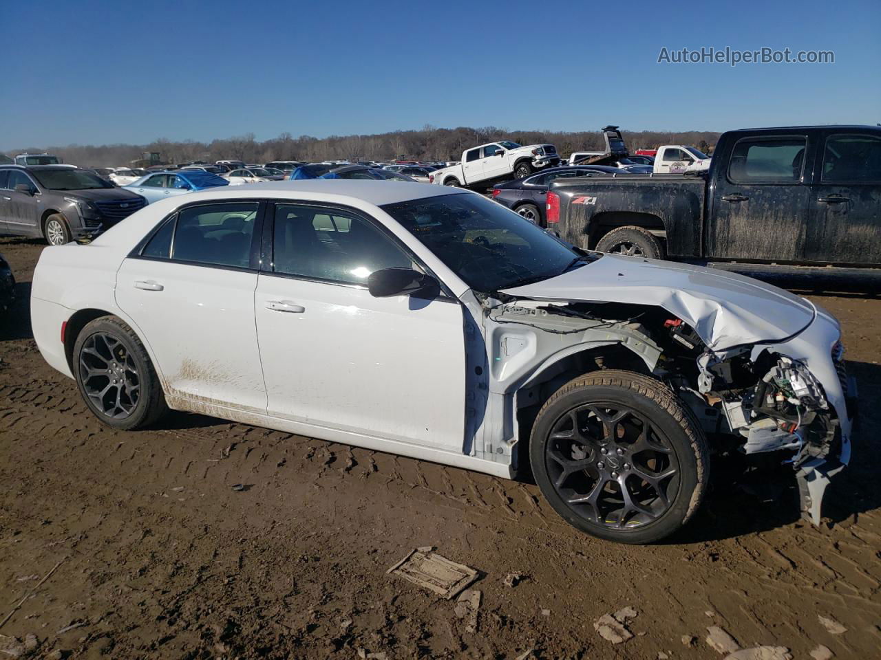 2019 Chrysler 300 Touring Белый vin: 2C3CCAAG4KH700886