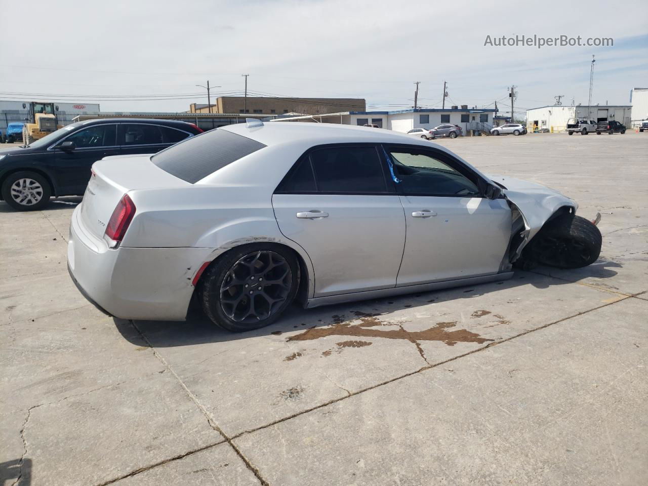 2019 Chrysler 300 Touring Silver vin: 2C3CCAAG5KH610307