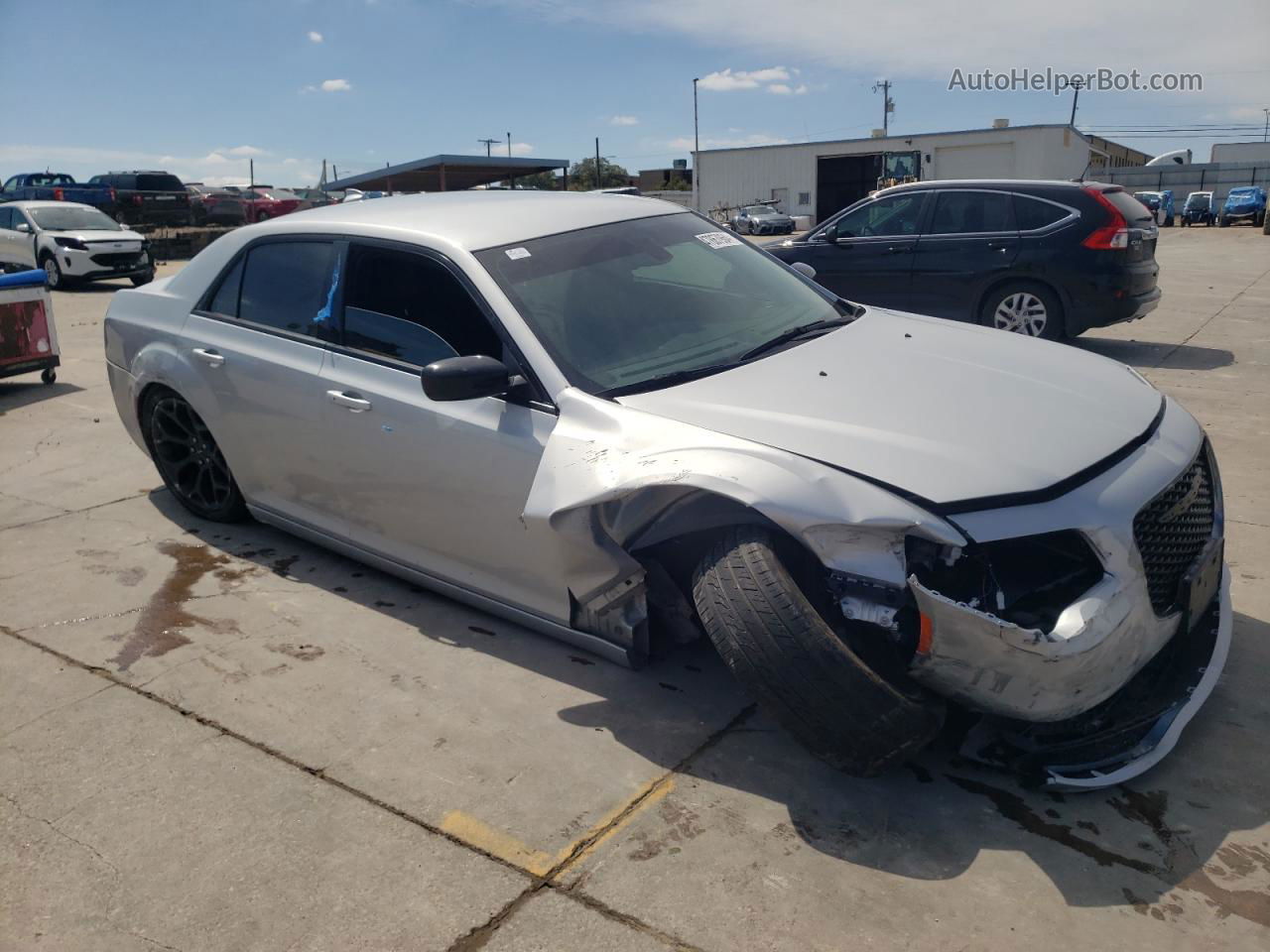 2019 Chrysler 300 Touring Silver vin: 2C3CCAAG5KH610307